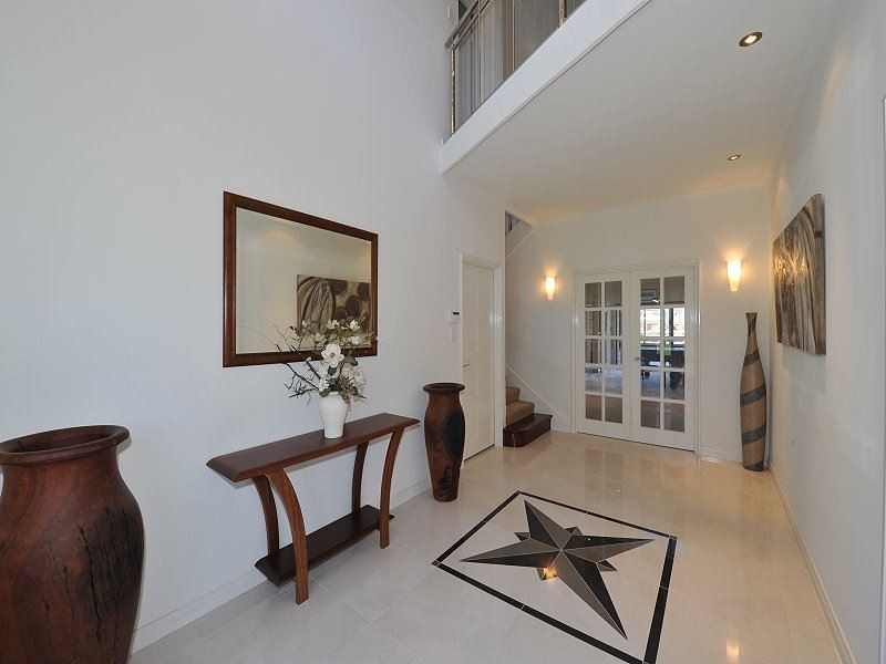 43 Leisure Way, Halls Head WA 6210
