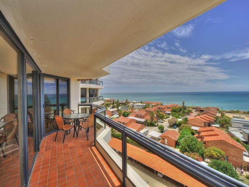 33/6a Valley Road, Halls Head WA 6210