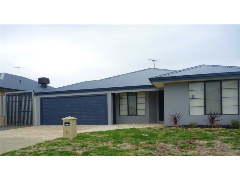 13 Vansittart Avenue, Secret Harbour WA 6173