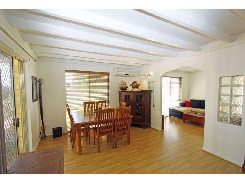 b/4 Magnolia Rise, Halls Head WA 6210