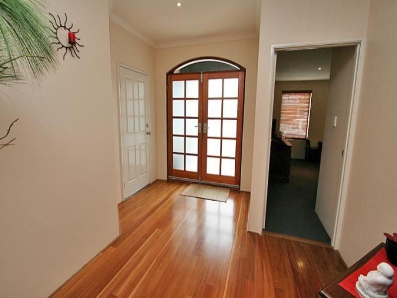 11 Aztec Island Retreat, Halls Head WA 6210