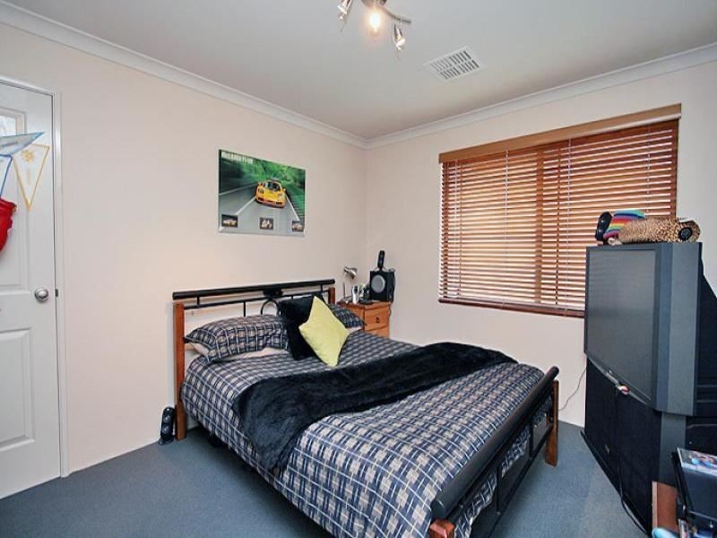 11 Aztec Island Retreat, Halls Head WA 6210