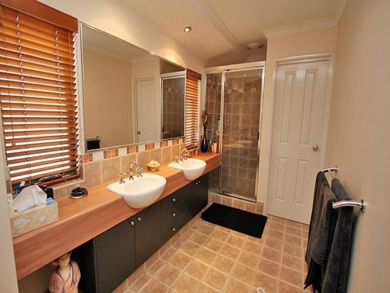 11 Aztec Island Retreat, Halls Head WA 6210