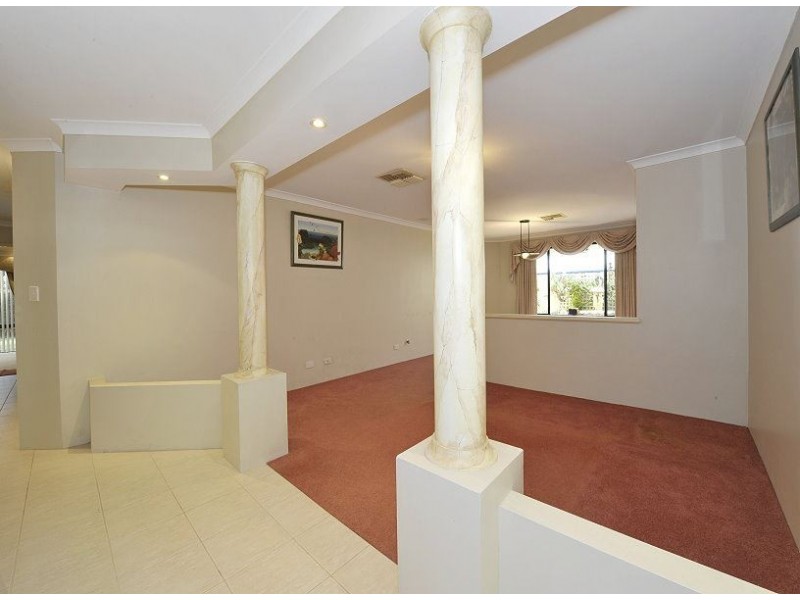 17 Dorneywood Crescent, Erskine WA 6210