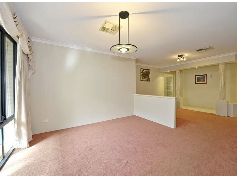 17 Dorneywood Crescent, Erskine WA 6210