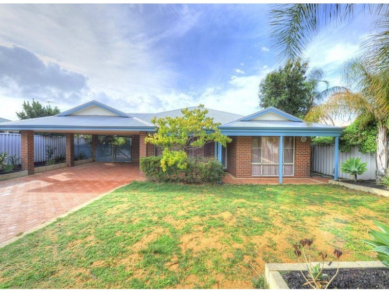 2 Muntries Place, Halls Head WA 6210