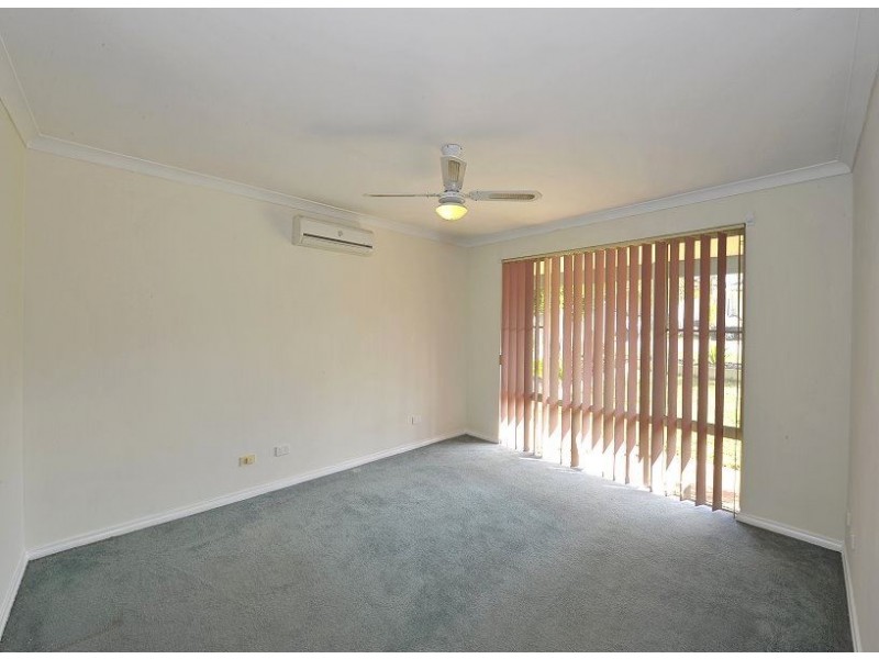 2 Muntries Place, Halls Head WA 6210