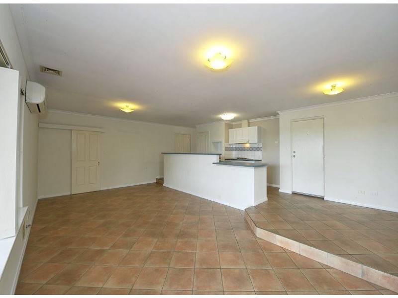 2 Muntries Place, Halls Head WA 6210