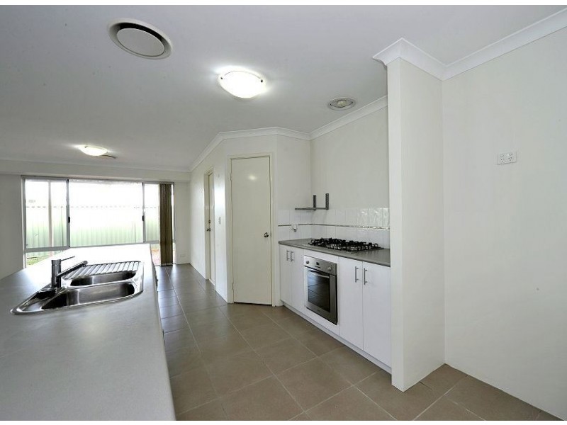 8 Bibbulmun Meander, Ravenswood WA 6208