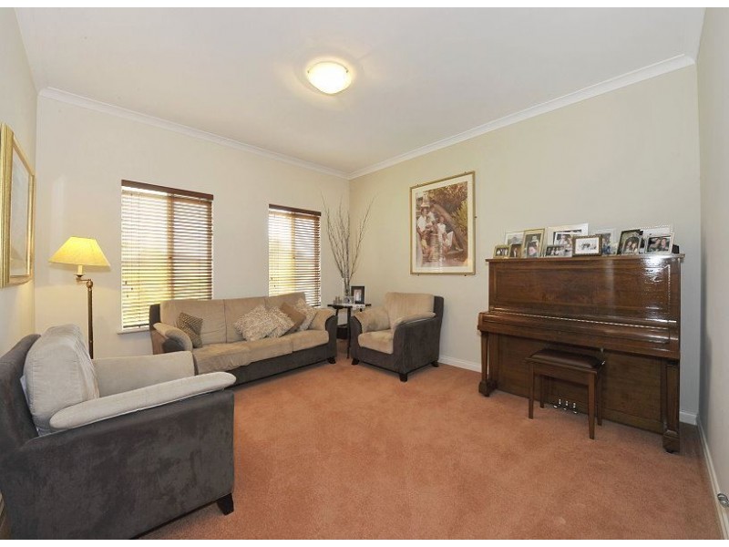 47 Admiralty Crescent, Halls Head WA 6210