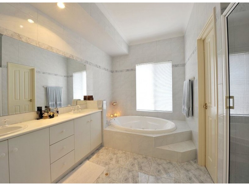 47 Admiralty Crescent, Halls Head WA 6210