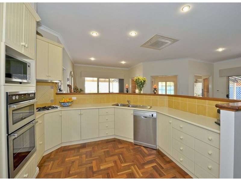 47 Admiralty Crescent, Halls Head WA 6210