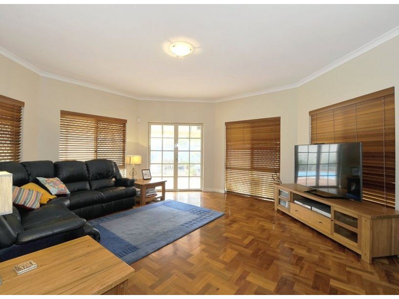 47 Admiralty Crescent, Halls Head WA 6210