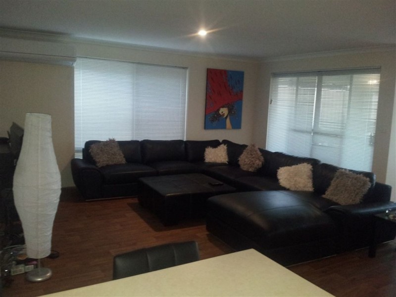 56 Highcliffe Circle, Lakelands WA 6180