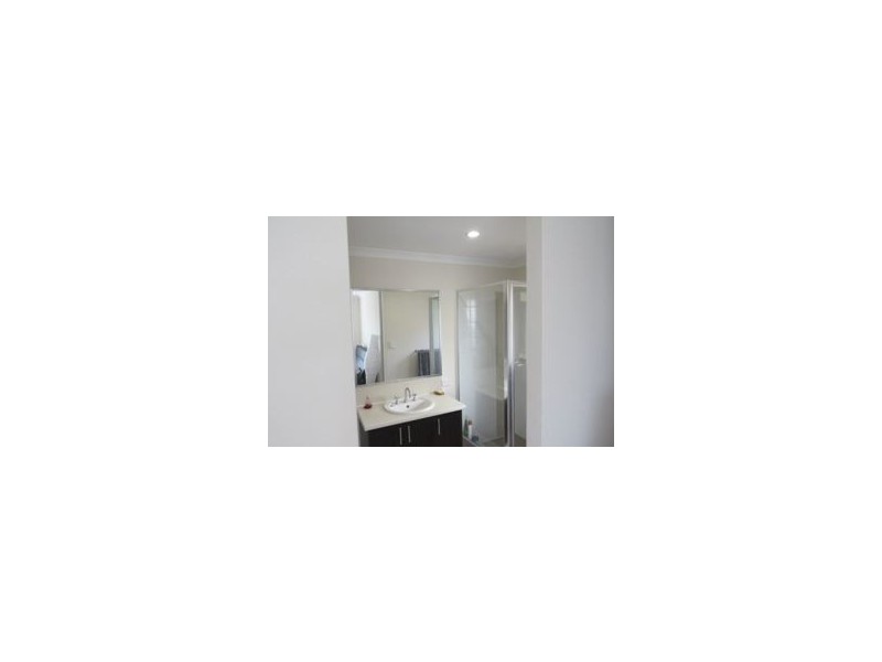 56 Highcliffe Circle, Lakelands WA 6180