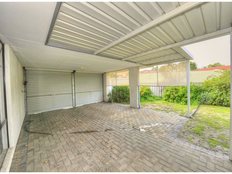 9 Muntries Place, Halls Head WA 6210