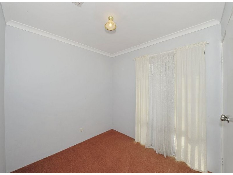 9 Muntries Place, Halls Head WA 6210
