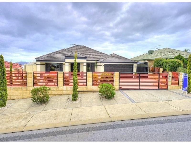 35 Floribunda Avenue, Halls Head WA 6210