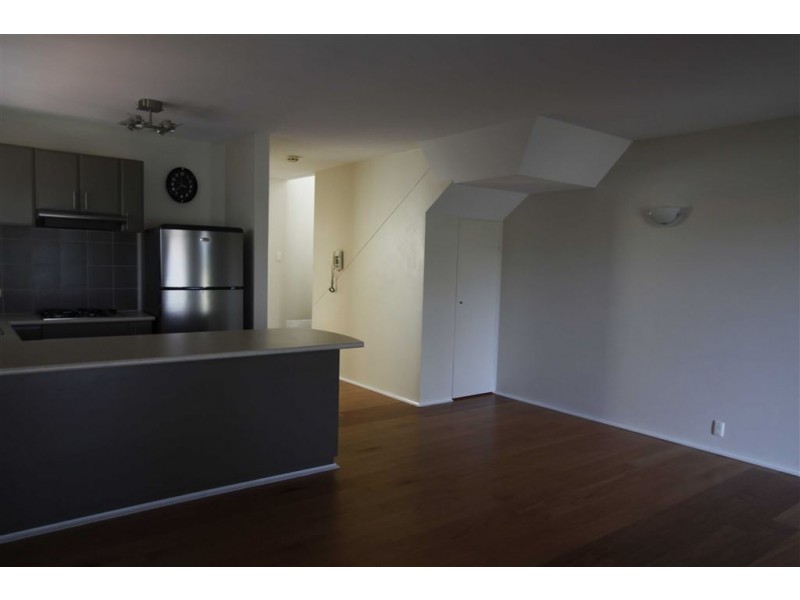 12/8 Creery Street, Dudley Park WA 6210