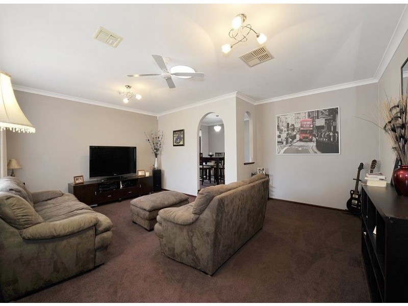 3 Columbia Close, Halls Head WA 6210