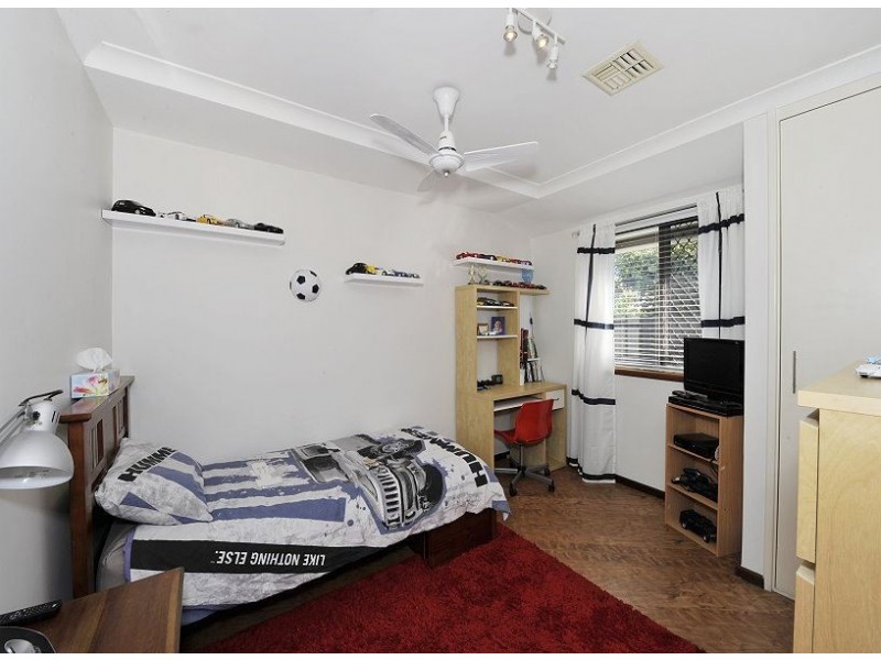 3 Columbia Close, Halls Head WA 6210