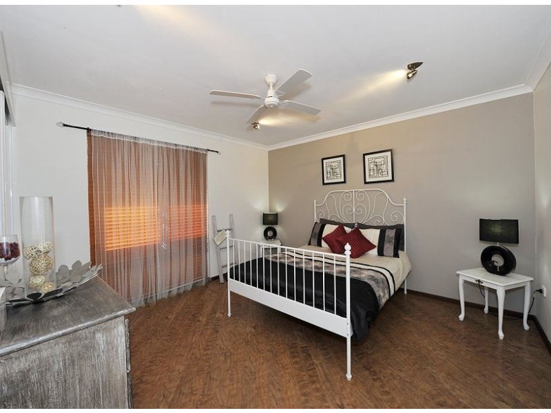 3 Columbia Close, Halls Head WA 6210