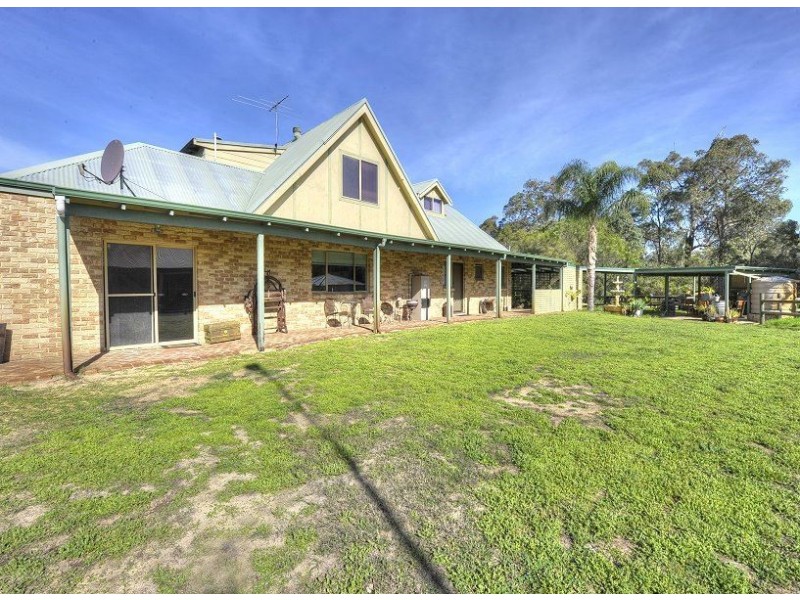 180 Riverland Drive, Stake Hill WA 6210