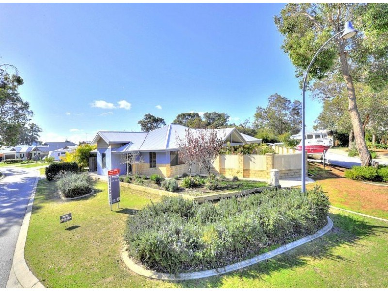 52 Chatsworth Drive, Erskine WA 6210