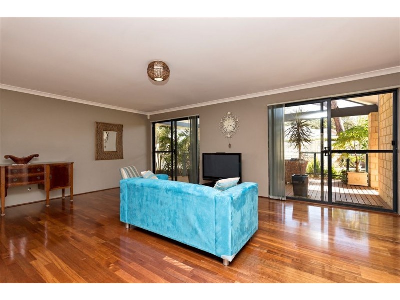 52 Chatsworth Drive, Erskine WA 6210