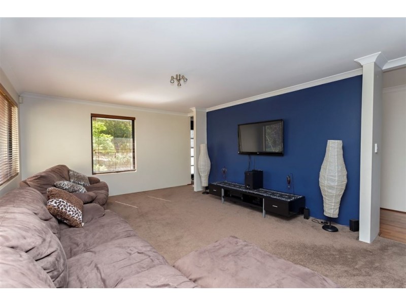 52 Chatsworth Drive, Erskine WA 6210