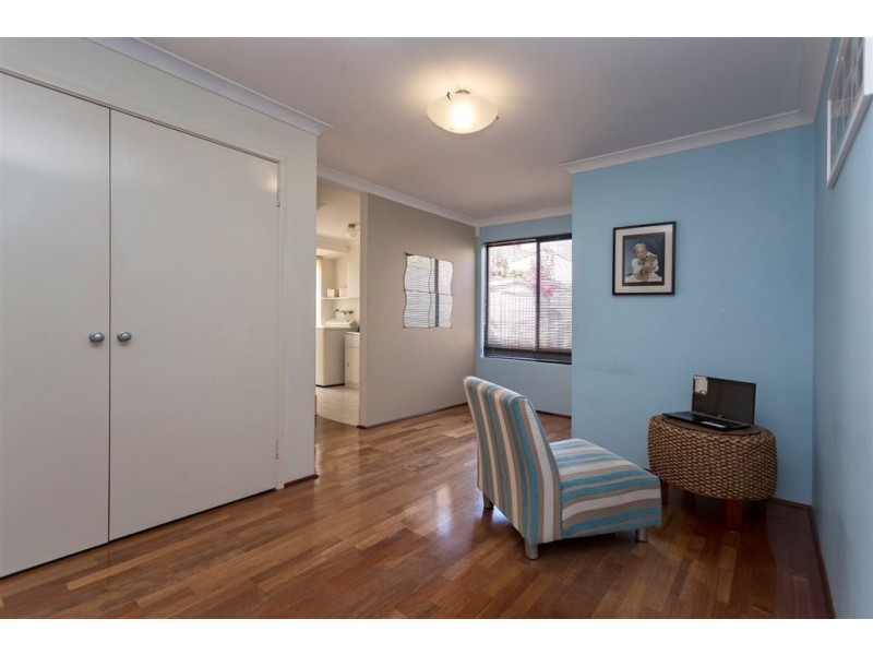 52 Chatsworth Drive, Erskine WA 6210