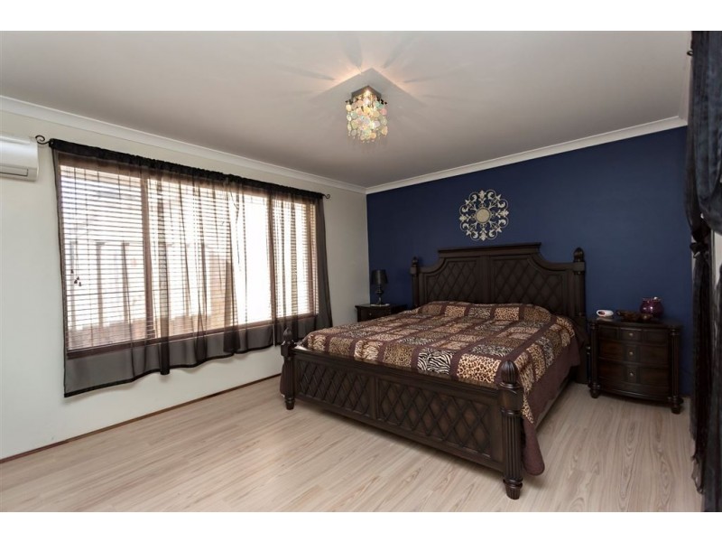 52 Chatsworth Drive, Erskine WA 6210