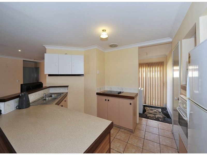 26 Saskatchewan Way, Greenfields WA 6210