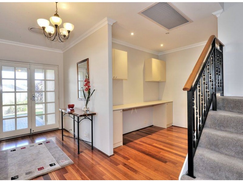 32 Brackenridge Ramble, Meadow Springs WA 6210