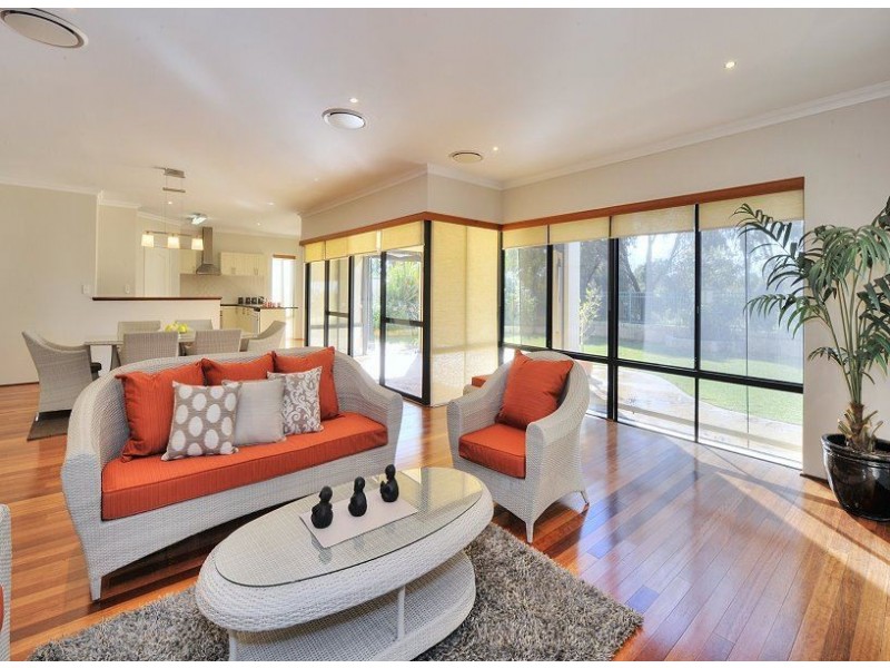 32 Brackenridge Ramble, Meadow Springs WA 6210