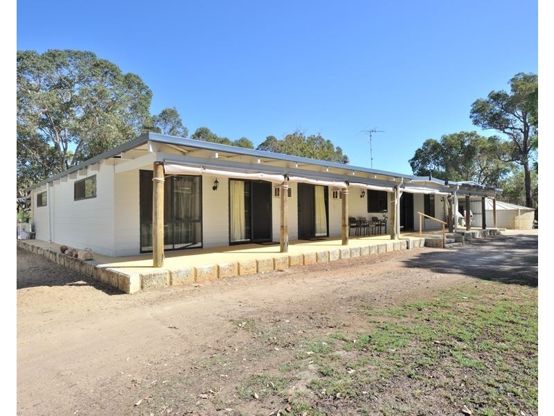 148 Red Road, Parklands WA 6180