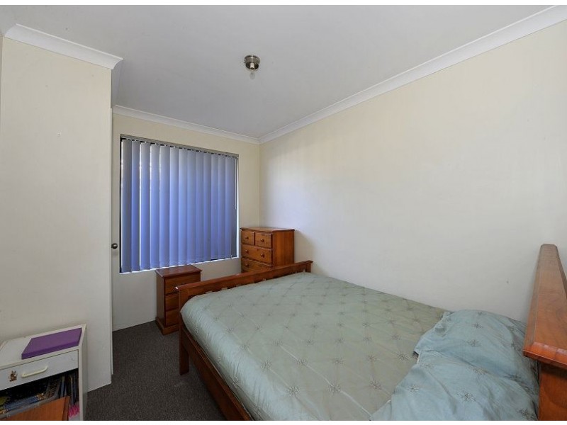 16 Teague Way, Lakelands WA 6180