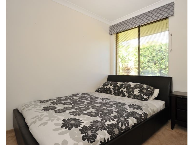52 Mclarty Road, Halls Head WA 6210