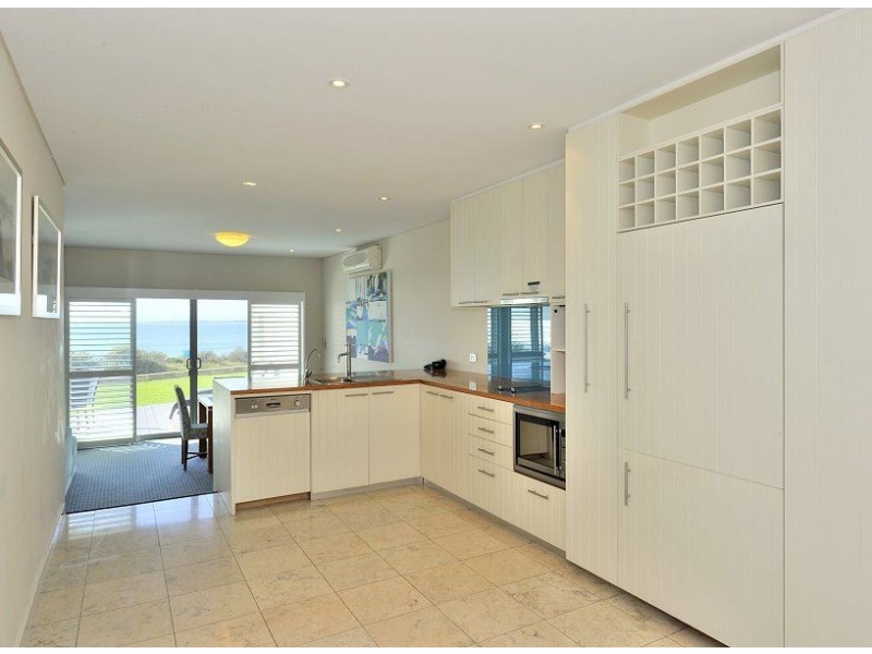 11/16 Dolphin Drive, Mandurah WA 6210