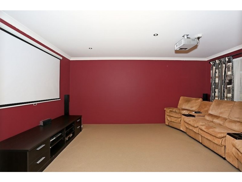 19 Riverina Avenue, Coodanup WA 6210