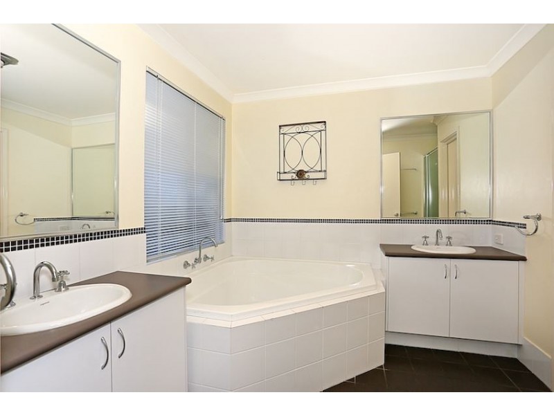 19 Riverina Avenue, Coodanup WA 6210