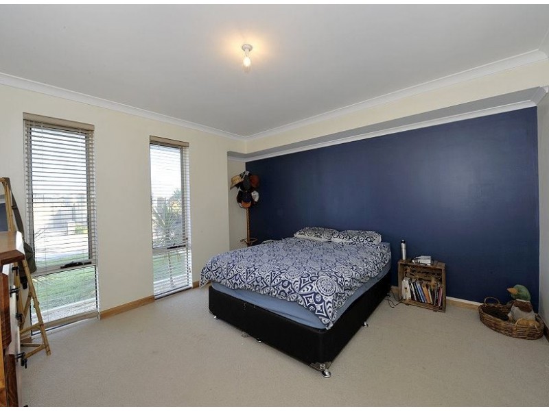 17 Bamburgh Turn, Meadow Springs WA 6210