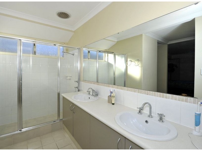 17 Bamburgh Turn, Meadow Springs WA 6210