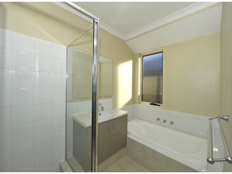 17 Bamburgh Turn, Meadow Springs WA 6210