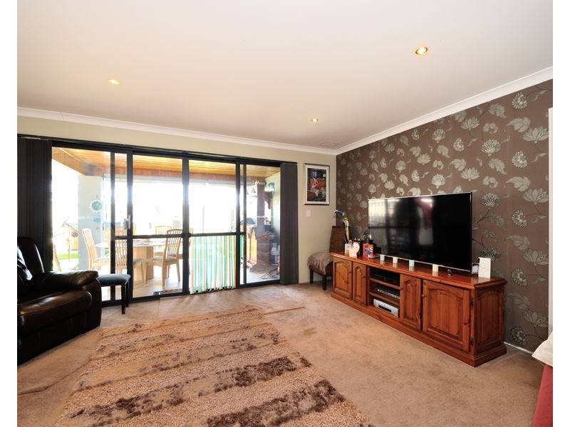 23 Lloyd Avenue, Ravenswood WA 6208