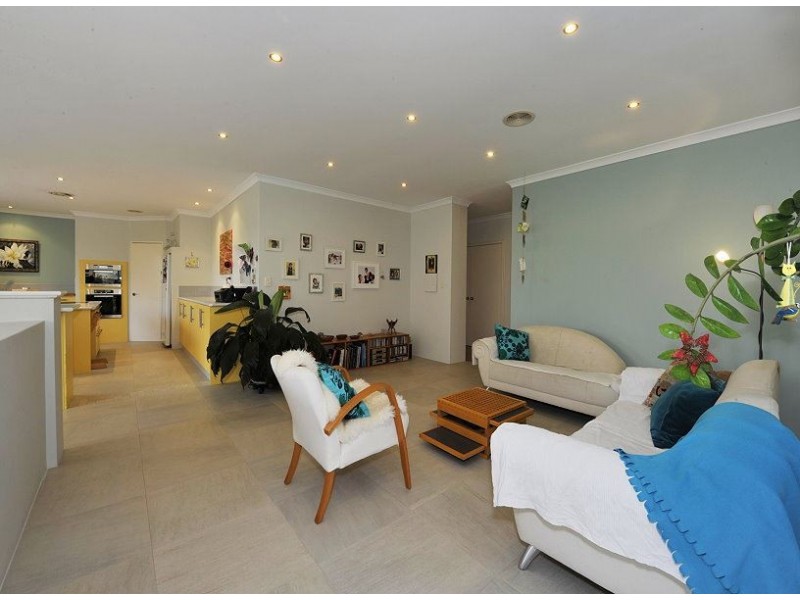 21 Currancy Lass Rise, Madora Bay WA 6210