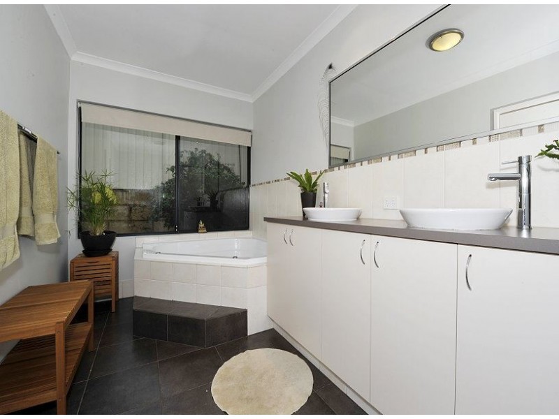 21 Currancy Lass Rise, Madora Bay WA 6210