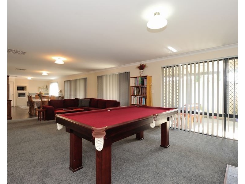 7 Adela Bend, Lakelands WA 6180