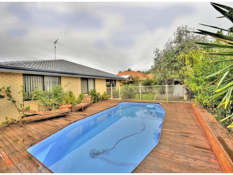 14 Eastlake Green, Meadow Springs WA 6210