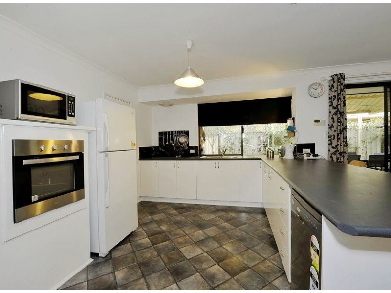 14 Eastlake Green, Meadow Springs WA 6210